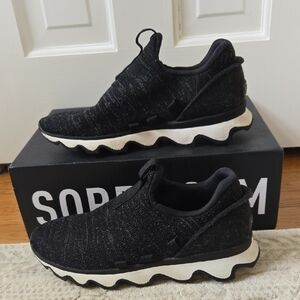 EUC Sorel Kinetic Lace Sneakers In Black, Size 8.5